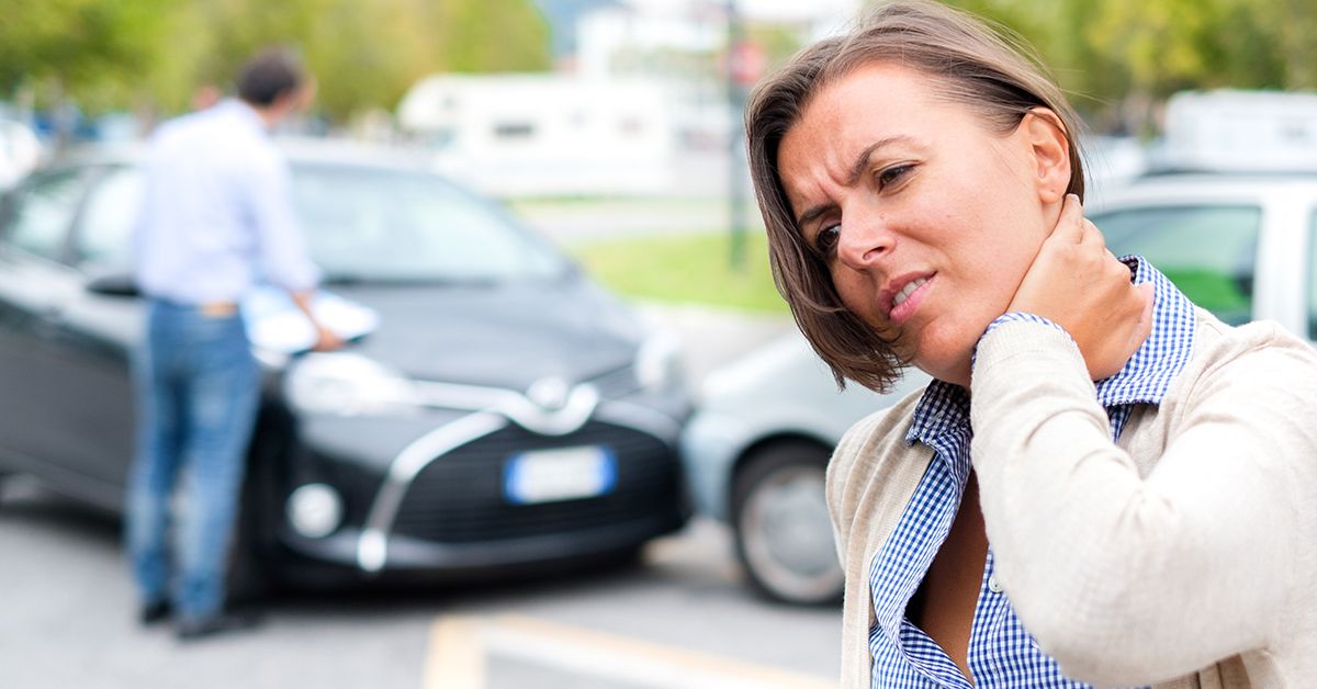 Need a Chiropractor for treating whiplash and auto injury with hands-on care
